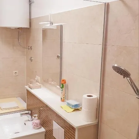 Seaview Tony With Grand Terrace Apartman *